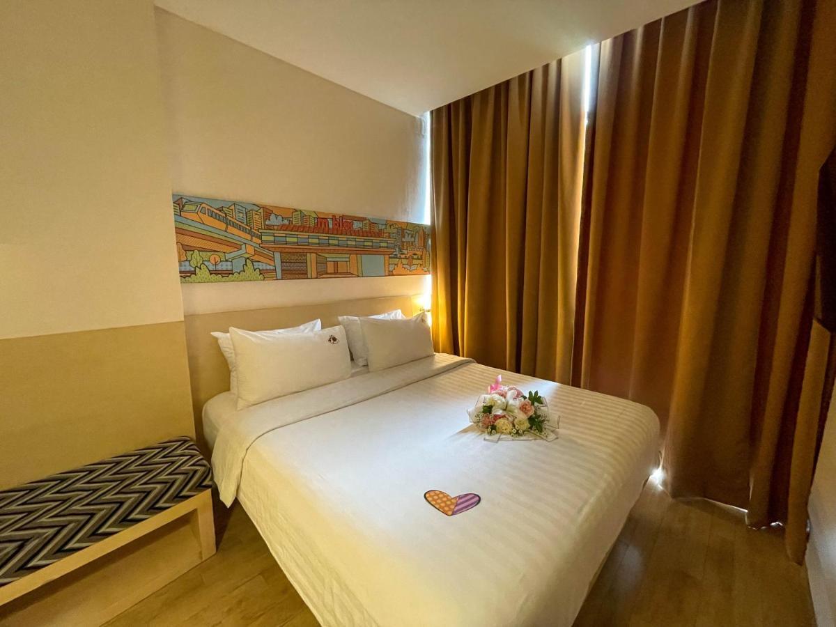 Maxone Premier Melawai Hotel Jakarta Phòng bức ảnh