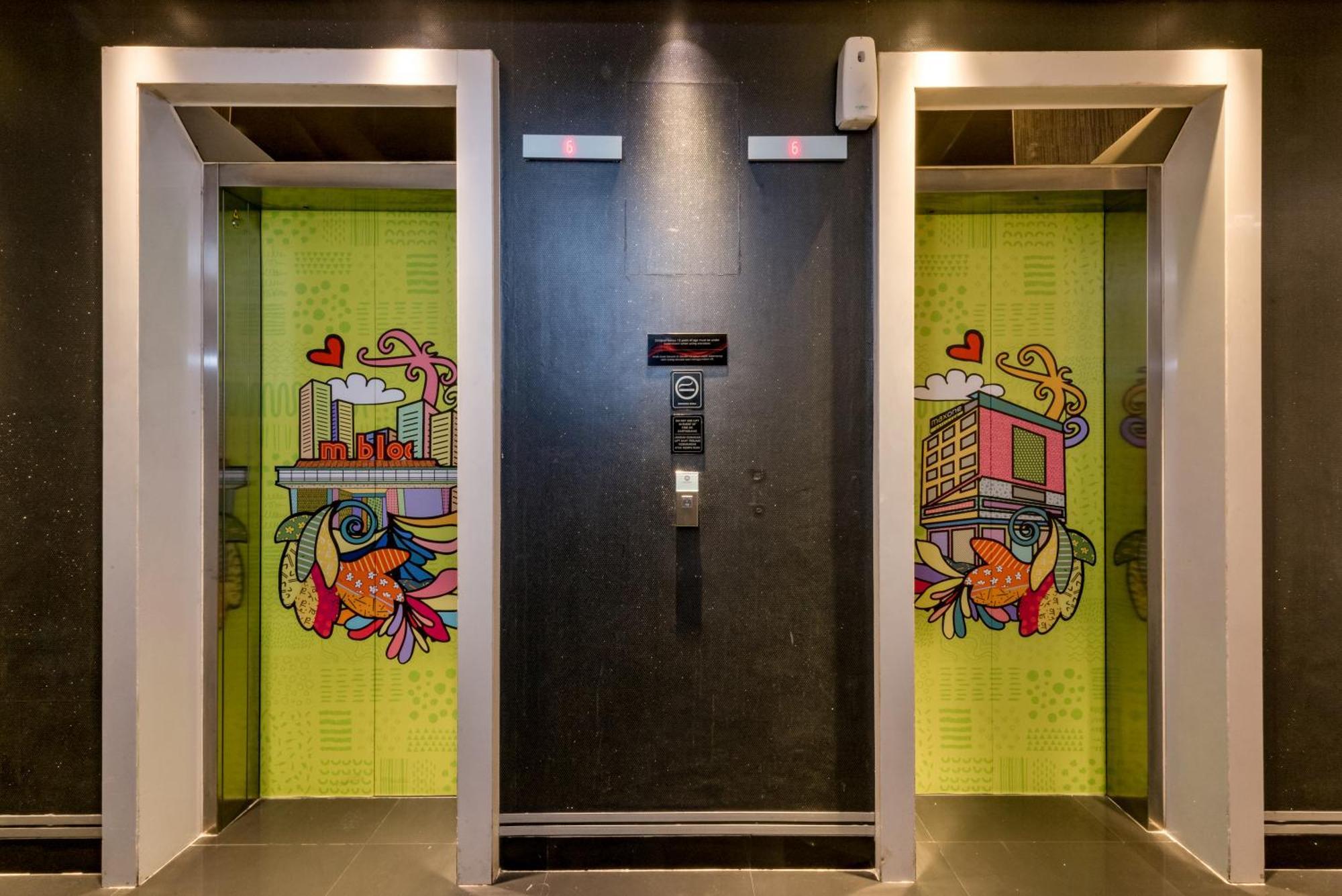 Maxone Premier Melawai Hotel Jakarta Ngoại thất bức ảnh
